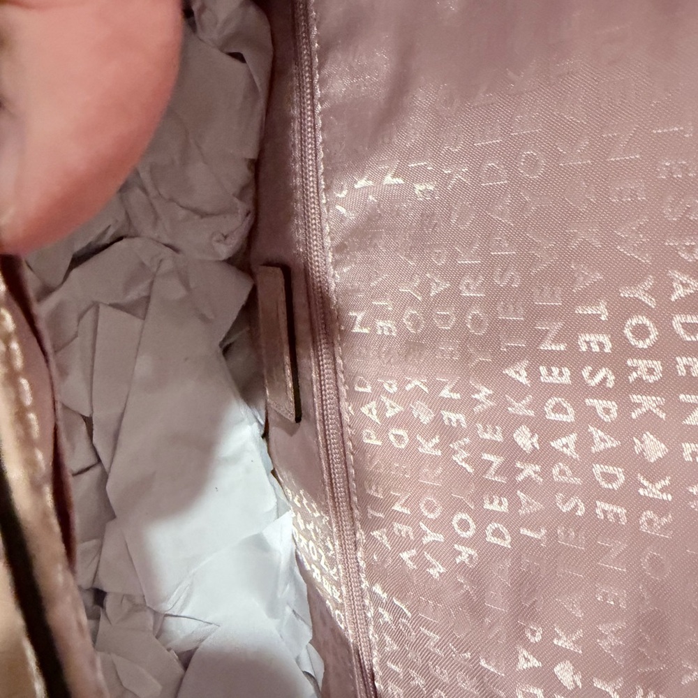 Elevate your style with this stunning Kate Spade Doris Knightsbridge Satchel. - Picture 6 of 8